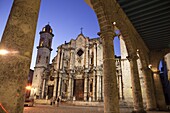 Cathedral de San Cristobal, dating from 1748, in the Plaza de la Catedral, Old Havana, UNESCO World Heritage Site, Havana, Cuba, West Indies, Central America