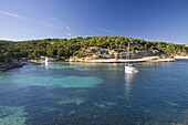 View across the turquoise waters of Cala Portals Vells near Magaluf, Mallorca, Balearic Islands, Spain, Mediterranean, Europe