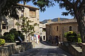 Boutiques in old town, Pals, Costa Brava, Catalonia, Spain, Europe