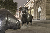 Germany,  Frankfurt,  bull and bear in front of stock exchange,  , twilight