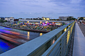 Capital Beach, Spree, Fussgaengerbruecke, Kanzleramt, Berlin