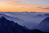 Morning mood above Zillertal Alps with Grosser Loeffler, Olperer and Hochfeiler, from Zugspitze, Wetterstein range, Upper Bavaria, Bavaria, Germany