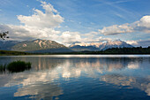 Barmsee, Blick auf Soierngruppe und Karwendel, Werdenfelser Land, Bayern, Deutschland