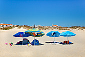 Sunshades on the beach Meia Praia, Lagos, Algarve, Portugal