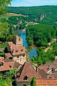 Europe, France, Lot, Saint Cirq Lapopie village overlooking a meander of the Lot