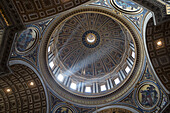 Michelangelo's dome, St. Peter's Basilica, UNESCO World Heritage Site, Vatican City, Rome, Lazio, Italy, Europe
