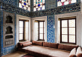 Interior of Baghdad Kiosk, Topkapi Palace, UNESCO World Heritage Site, Sultanahmet, Istanbul, Turkey, Europe