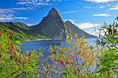 Volcano mountains The Pitons with Gros and Petit Piton and sea, UNESCO world heritage, Soufriere, St. Lucia, Saint Lucia, Lesser Antilles, West Indies, Windward Islands, Antilles, Caribbean, Central America