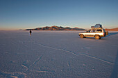 4X4 Vehicle In The Salar De Uyuni, The World's Largest Salt Flat, Potosi Department, Bolivia