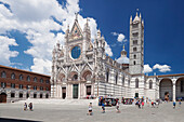 Piazza del Duomo, Santa Maria Assunta Cathedral, Siena, UNESCO World Heritage Site, Siena Province, Tuscany, Italy, Europe