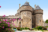 Stadttor Porte St. Michel und Stadtmauer der mittelalterlichen Stadt Guérande, Region Pays de la Loire, Département Loire-Atlantique, Bretagne, Frankreich