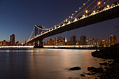 Manhattan Bridge, East River, Manhattan, New York, USA