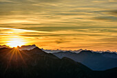 Sonnenuntergang an der Zugspitze, Blick vom Breitenstein, Breitenstein, Bayerische Alpen, Oberbayern, Bayern, Deutschland