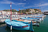 Fishing boats at the harbour, castle in the background, Cassis, Provence, Provence-Alpes-Cote d'Azur, France, Mediterranen, Europe