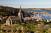 View over harbour and town with Vetteberget cliff, Fjallbacka, Bohuslan Coast, Southwest Sweden, Sweden, Scandinavia, Europe