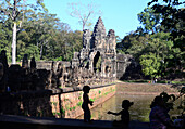 am Südtor zum Angkor Thom, Archäologischer Park Angkor bei Siem Reap, Kambodscha, Asien