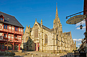 Gang durch die Altstadt von Josselin, Fluß Oust und Canal de Nantes à Brest, Dept. Morbihan, Bretagne, Frankreich, Europa