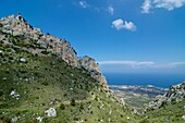 Festung St. Hilarion auf einem felsigen Bergrückene im Pentadaktylos Gebirge  bei Girne,  Kyrénia, Nord-Zypern