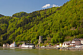 Blick auf Sarmingstein , Donau , Strudengau , Bundesland Oberösterreich , Österreich , Europa