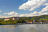 View at Greinburg castle and Grein on the river Danube , Strudengau , Oberösterreich , Upper Austria , Austria , Europe