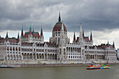 Parlamentsgebäude in Pest , Budapest , Donau , Ungarn , Europa