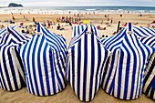 Beach cabins. Zarautz. Gipuzkoa, Basque Country, Spain