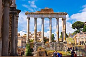 Temple of Saturn, Septimius Severus Arch, Roman Forum, Rome, Lazio, Italy, Europe.