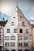 Haus Fassade mit und ohne Verkleidung, Nürnberg, Region Franken, Bayern, Deutschland