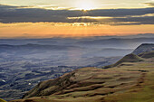 Wolkenstimmung vom Sterkhorn, Sterkhorn, Monks Cowl, Mdedelelo Wilderness Area, Drakensberge, uKhahlamba-Drakensberg Park, UNESCO Welterbe Maloti-Drakensberg-Park, KwaZulu-Natal, Südafrika