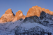 Grohmannspitze, Fuenffingerspitze and Langkofel, from Sellajoch, Dolomites, UNESCO World Heritage Dolomites, Venetia, Italy