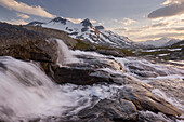 Rauddalstindane, Fluss Storutla, Gravdalen, Jotunheimen Nationalpark, Sogn og Fjordane, Norwegen