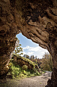 die Vogelherd Höhle ist eine bedeutende Durchgangshöhle in der wichtige Funde aus der Eiszeit (Eiszeitkunst) entdeckt wurden, Niederstotzingen, Landkreis Heidenheim, Schwäbische Alb, Baden-Württemberg, Deutschland