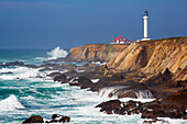 <Point Arena Lighthouse> , California , USA