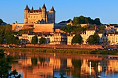 Saumur, Castle, Chateau de Saumur, Saumur Castle, Dawn, Maine et Loire, Loire Valley, Loire River, Val de Loire, UNESCO World Heritage Site, France.