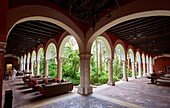 Cloister, Convent Santa Clara from 17th century, Sofitel Santa Clara Hotel, Cartagena de Indias, Bolivar, Colombia, South America