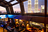 Malaysia, Kuala Lumpur, downtown, the Petronas Twin Towers by architect Cesar Pelli seen from the Traders Hotel's bar, the Sky Bar