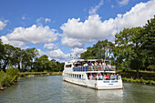 Passagierschiff Wasa Lejon auf dem Göta-Kanal, Berg, bei Linköping, Östergötland, Südschweden, Schweden, Skandinavien, Nordeuropa, Europa