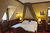 Hotelzimmer in Burg Schönburg in Oberwesel am Rhein, Oberes Mittelrheintal, Rheinland-Pfalz, Deutschland, Europa