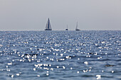 Segelboot auf der Ostsee vor der Insel Als, Dänische Südsee, Süddänemark, Dänemark, Nordeuropa, Europa