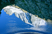 Spiegelung der Cima Presanella in Bergsee, Rifugio Denza, Adamello-Presanella-Gruppe, Trentino, Italien