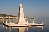 Greece, Ionian Islands, Cephalonia Island (Kefallonia), Argostoli capital of the Island, the obelisk in the lagoon Koutavos