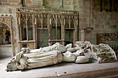 France, Allier, Bourbonnais, Souvigny, St Pierre et St Paul Church, Louis II Duke of Bourbon and Anne d'Auvergne recumbent statues