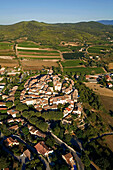 France, Vaucluse, Luberon, Aigues Valley, Beaumont de Pertuis (aerial view)