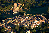 France, Vaucluse, Luberon, Lourmarin, labelled Les Plus Beaux Villages de France (The Most Beautiful Villages of France), the castle from the 15th and 16th centuries
