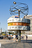 Deutschland, Berlin, Bezirk Mitte, Alexanderplatz, die Universal-Clock