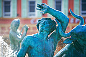 Frankreich, Alpes Maritimes, Nizza, Altstadt, Place Massena, Fontaine du Soleil (Fountain of the Sun)