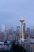 USA, Bundesstaat Washington, Seattle, downtwon, im Vordergrund die Space Needle in der 1962-Ausstellung eröffnet