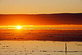 Sonnenaufgang am riesigen Salzsee Lake Geirdner, Lake Geirdner, Südaustralien, Australien