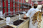 Datteln im Souk in Nizwa, Akhdar Gebirge, Oman