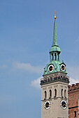 Alter Peter und Löwenturm (rechts angeschnitten), München, Bayern, Deutschland